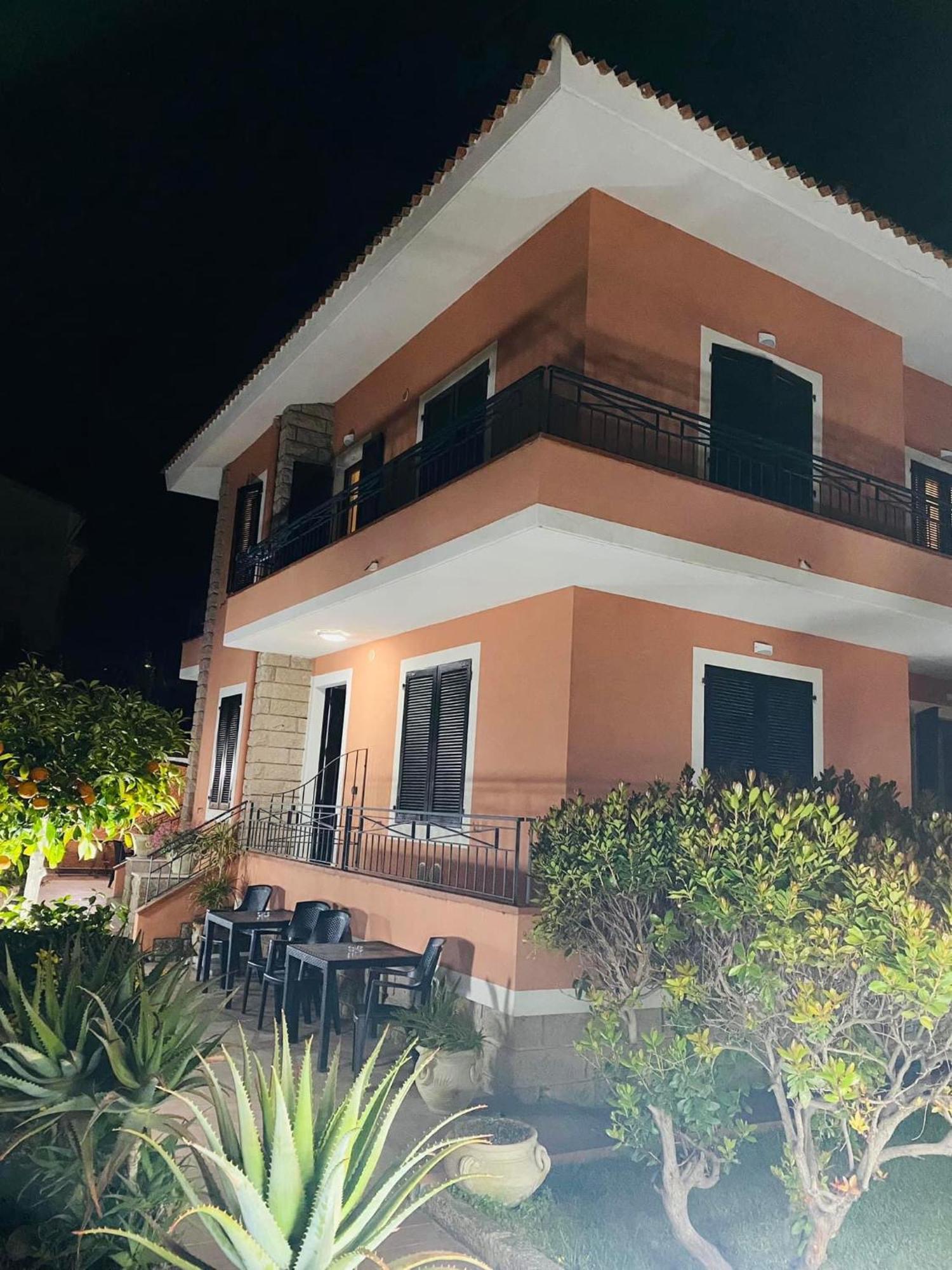 Villa Marogna Альгеро Экстерьер фото